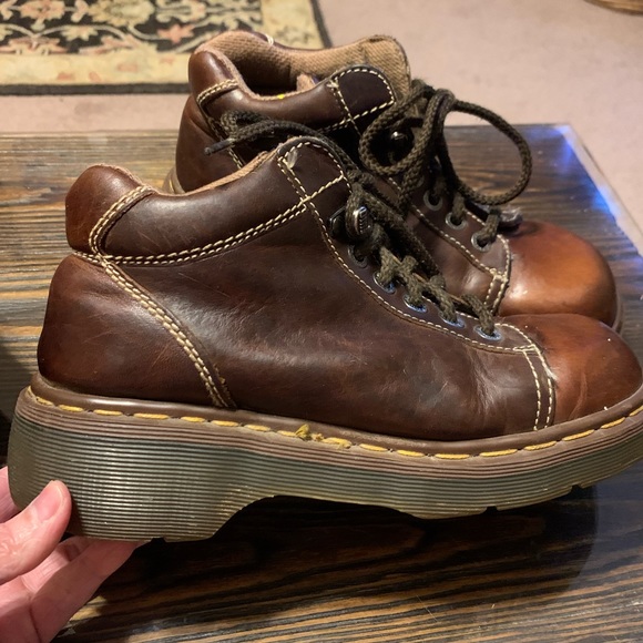 SOLD. Doc Martens made in England leather Sz 8 boots - Picture 2 of 15